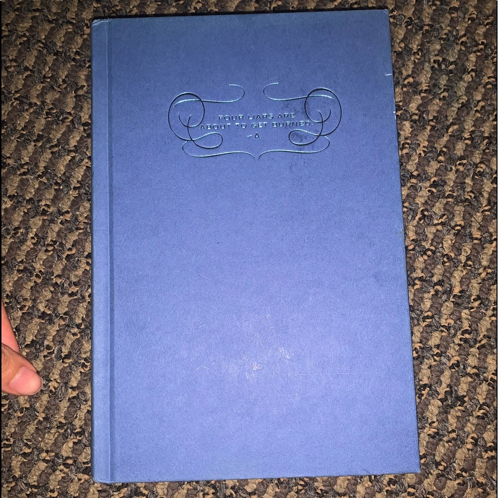 pretty little liars hard cover book